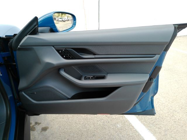2023 Porsche Taycan Premium Plano TX
