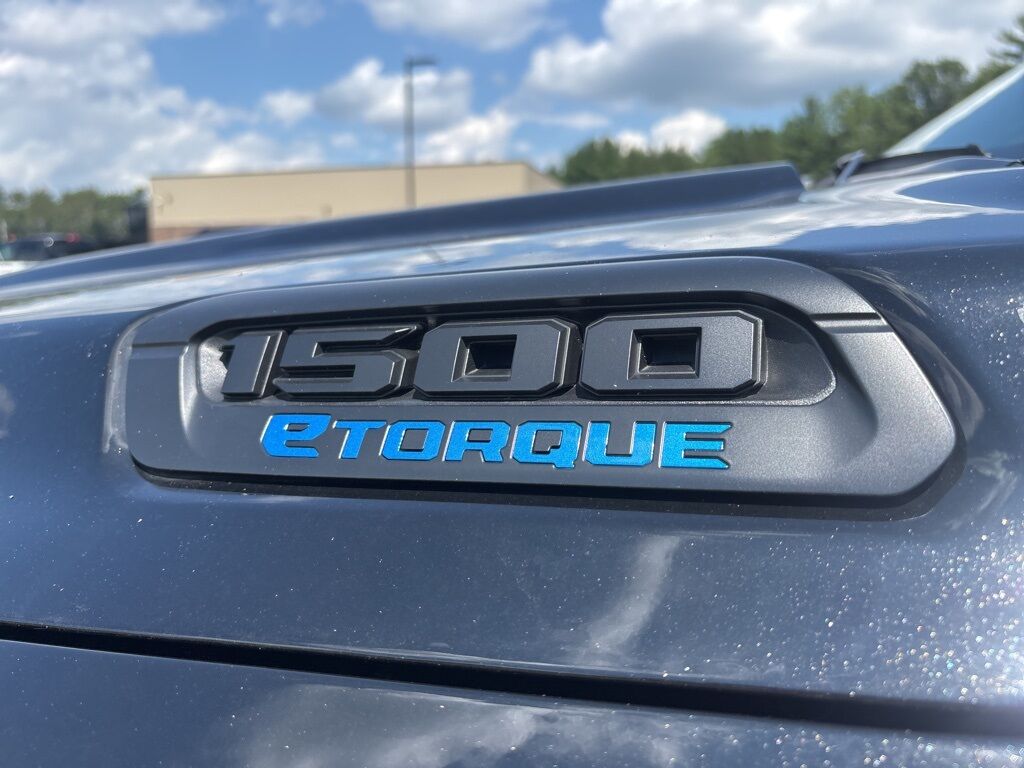 2023 Ram 1500 4x4 Crew Cab Big Horn Minocqua WI