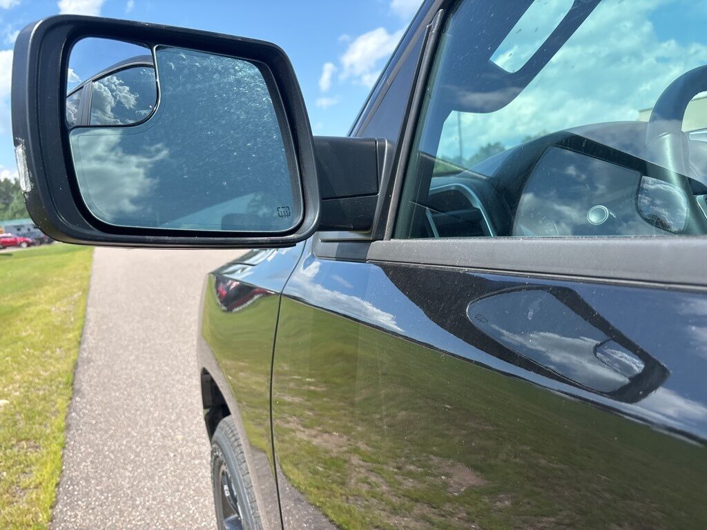 2023 Ram 1500 4x4 Crew Cab Big Horn Minocqua WI
