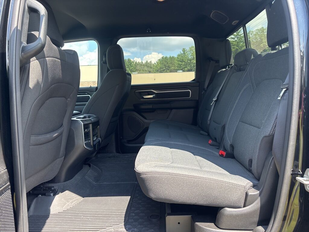 2023 Ram 1500 4x4 Crew Cab Big Horn Minocqua WI