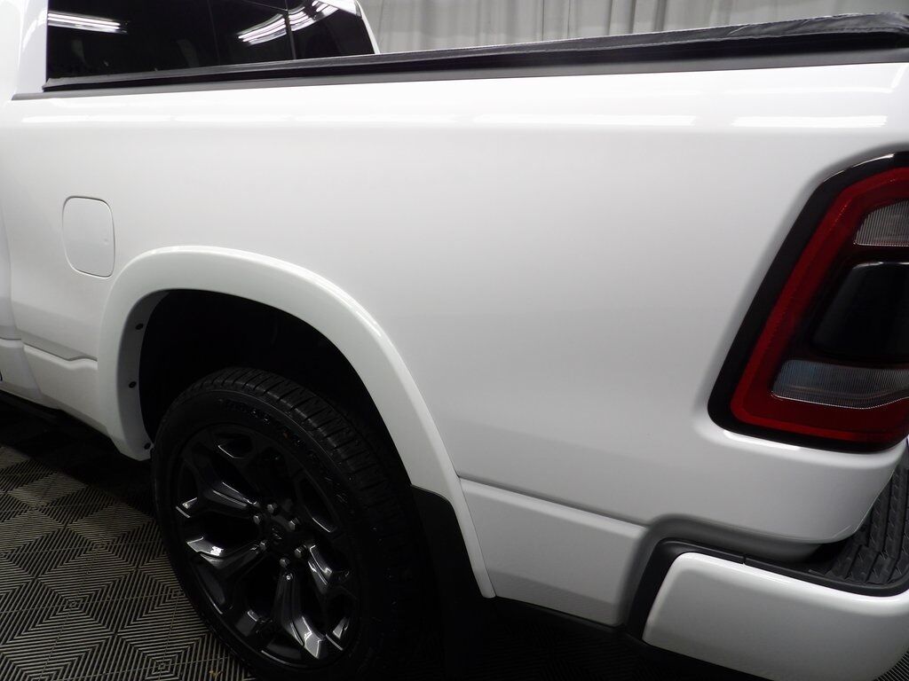 2023 Ram 1500 4x4 Crew Cab Limited Fond du Lac WI