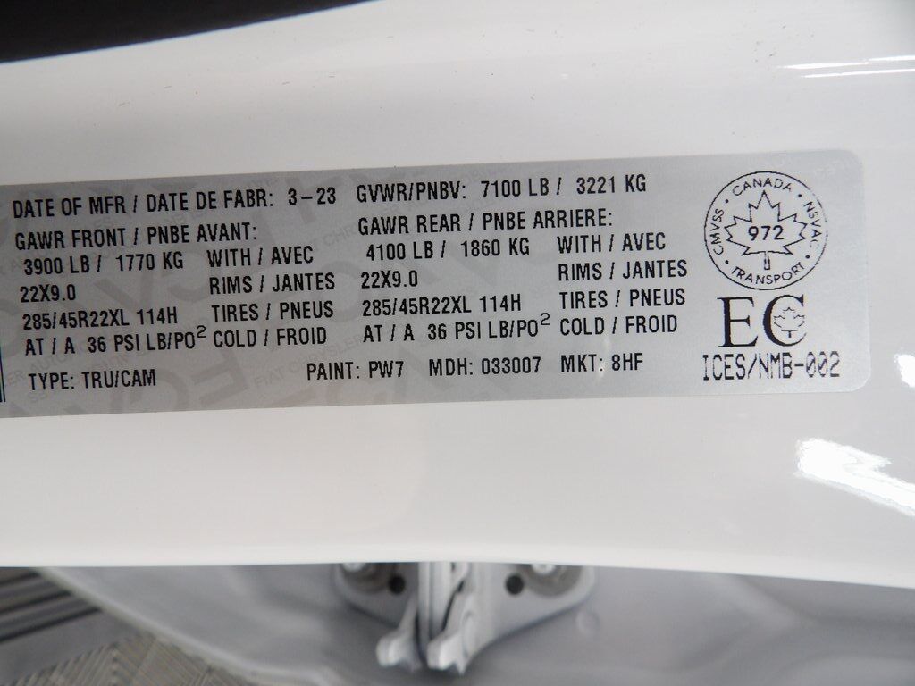 2023 Ram 1500 4x4 Crew Cab Limited Fond du Lac WI