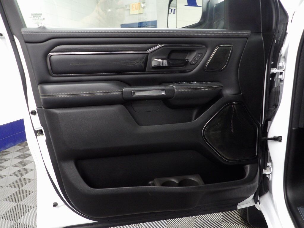 2023 Ram 1500 4x4 Crew Cab Limited Fond du Lac WI