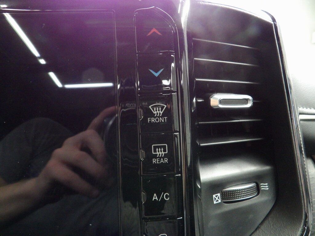 2023 Ram 1500 4x4 Crew Cab Limited Fond du Lac WI