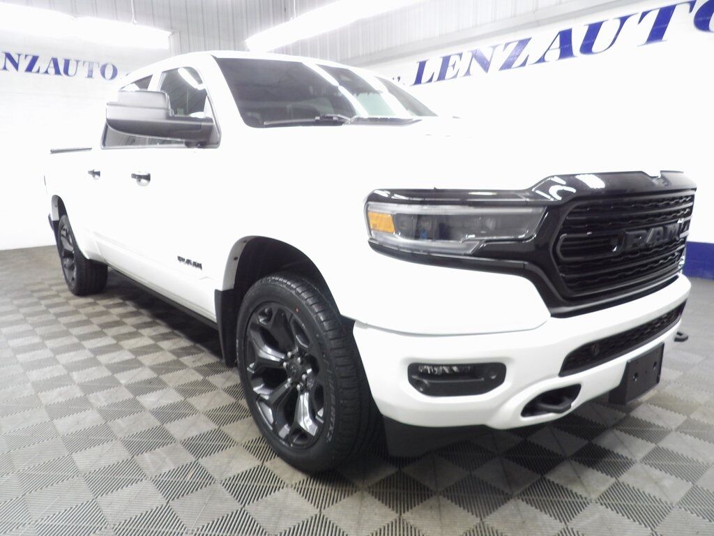 2023 Ram 1500 4x4 Crew Cab Limited Fond du Lac WI