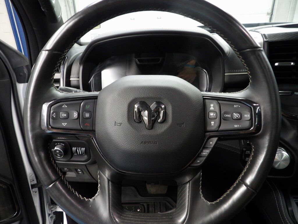 2023 Ram 1500 4x4 Crew Cab Limited Fond du Lac WI