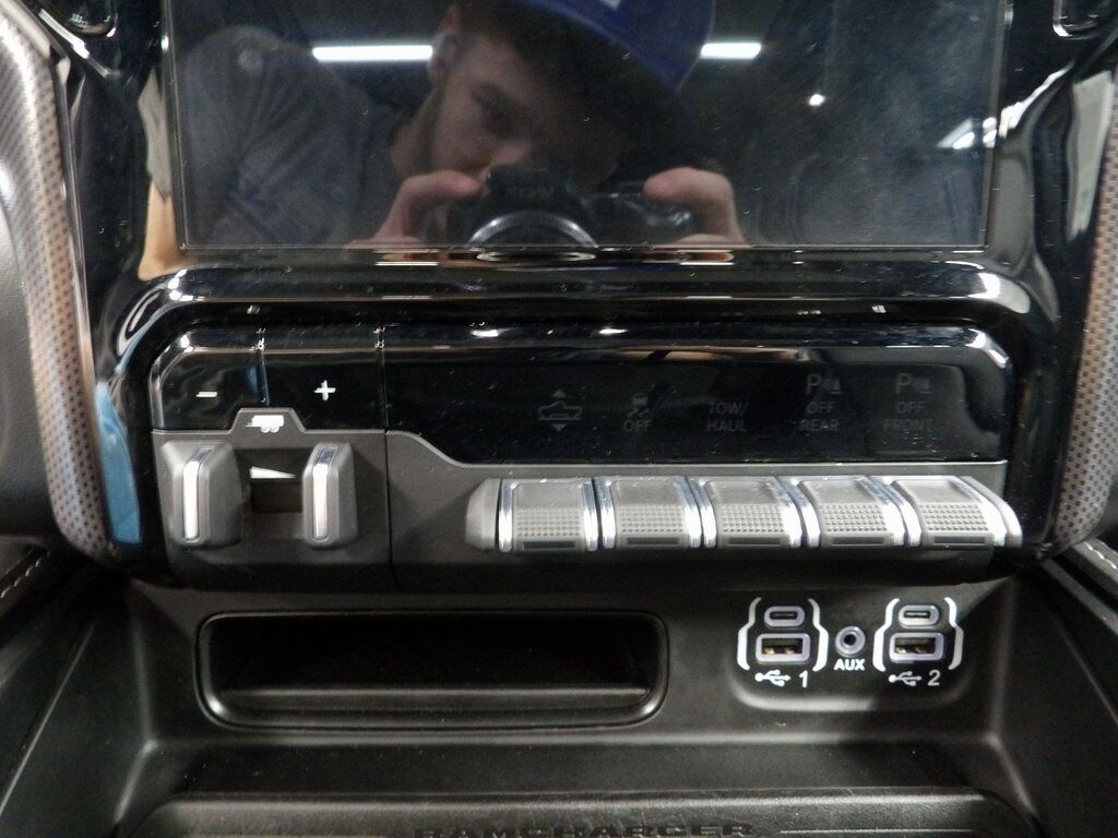 2023 Ram 1500 4x4 Crew Cab Limited Fond du Lac WI
