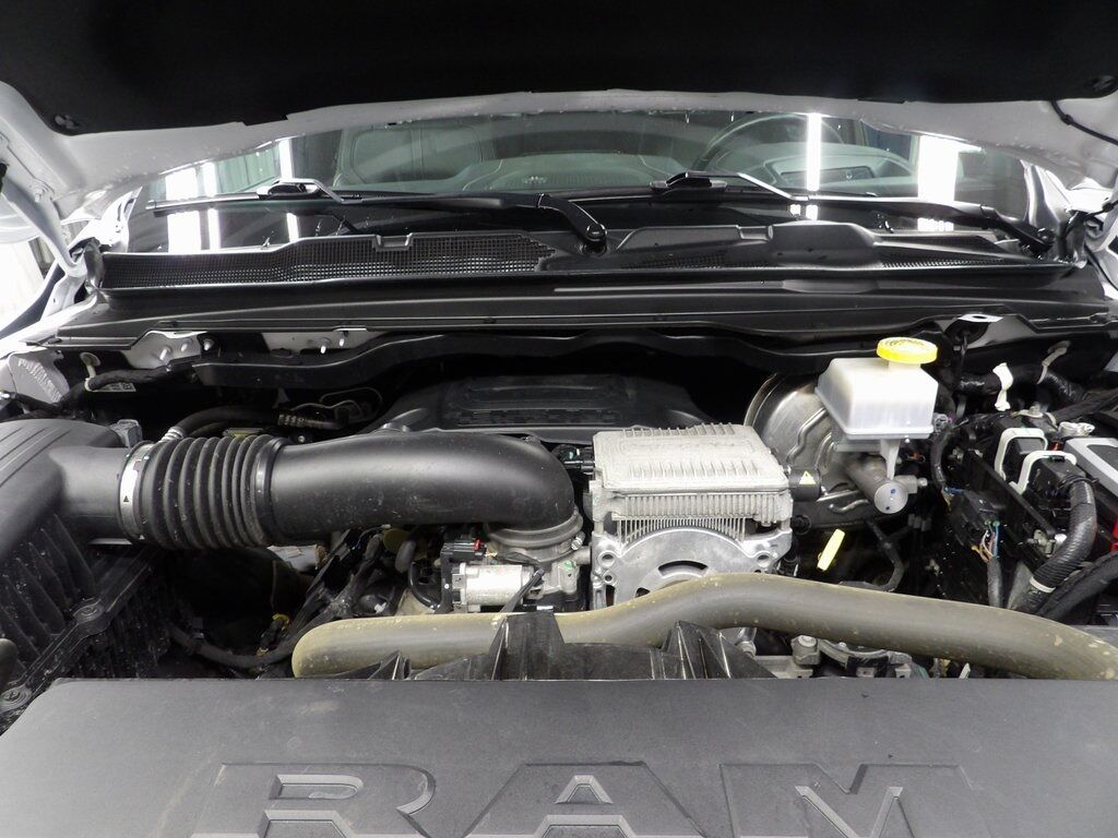 2023 Ram 1500 4x4 Crew Cab Limited Fond du Lac WI