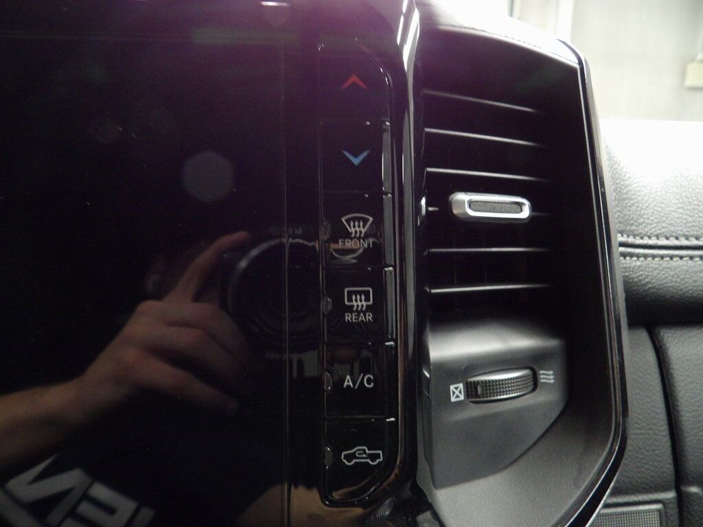 2023 Ram 1500 4x4 Crew Cab Sport Fond du Lac WI