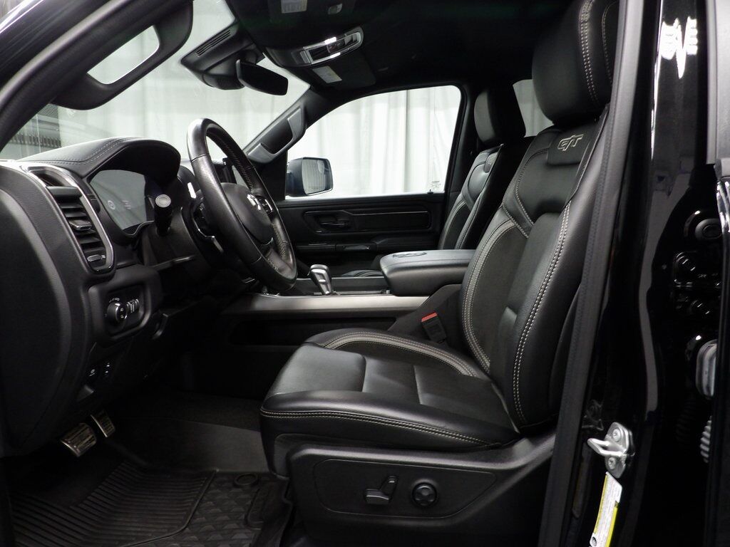 2023 Ram 1500 4x4 Crew Cab Sport Fond du Lac WI