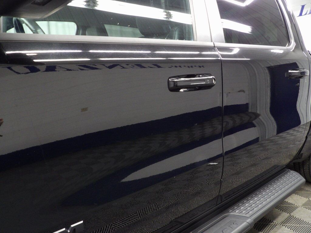 2023 Ram 1500 4x4 Crew Cab Sport Fond du Lac WI