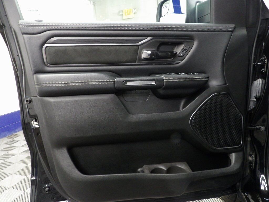 2023 Ram 1500 4x4 Crew Cab Sport Fond du Lac WI