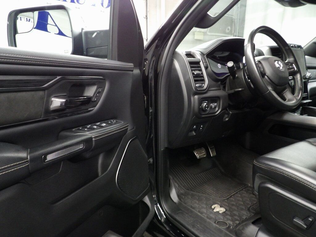 2023 Ram 1500 4x4 Crew Cab Sport Fond du Lac WI