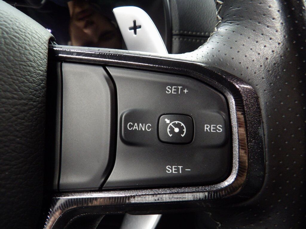 2023 Ram 1500 4x4 Crew Cab Sport Fond du Lac WI