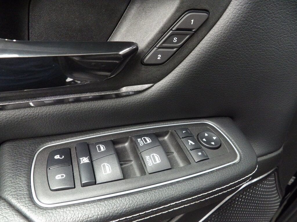 2023 Ram 1500 4x4 Crew Cab Sport Fond du Lac WI