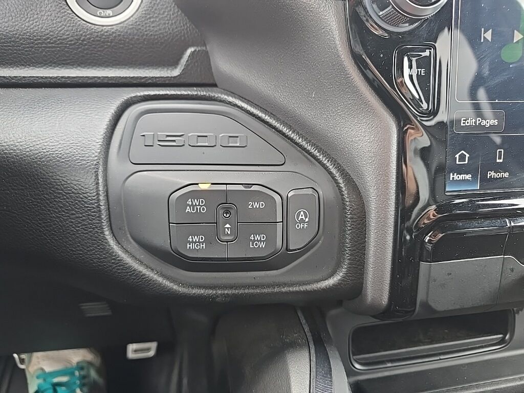 2023 Ram 1500 4x4 Crew Cab Sport Fond du Lac WI