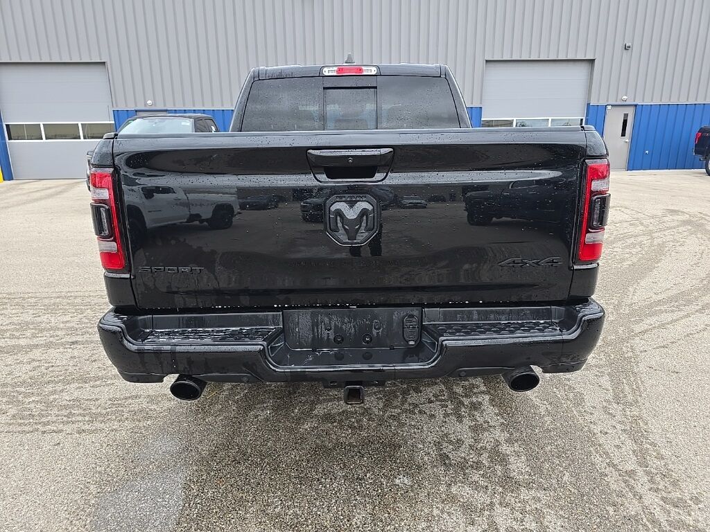 2023 Ram 1500 4x4 Crew Cab Sport Fond du Lac WI