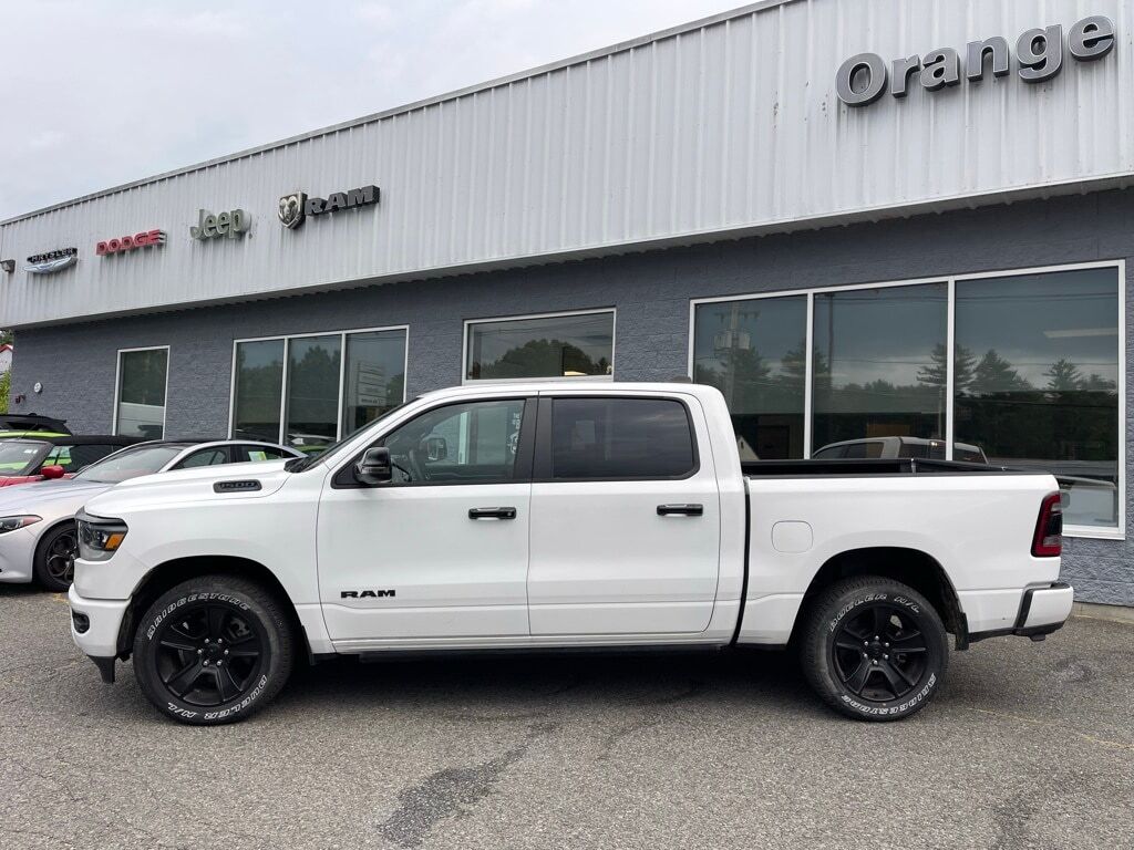 2023 Ram 1500 BIG HORN CREW CAB 4X4 5&#39;7 BOX Orange MA