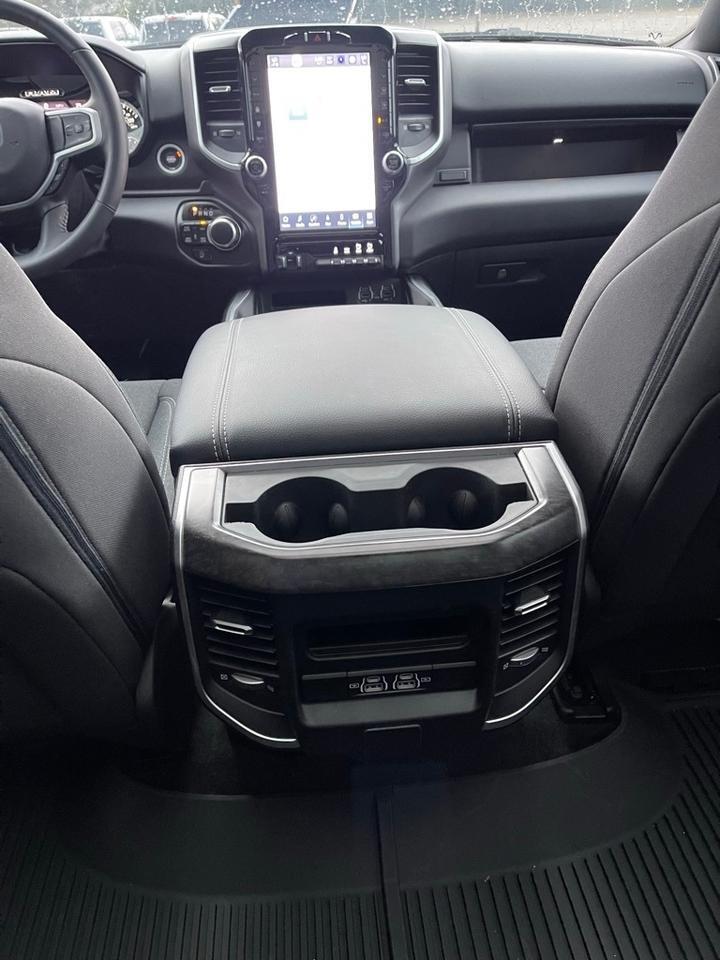 2023 Ram 1500 BIG HORN CREW CAB 4X4 5&#39;7 BOX Orange MA