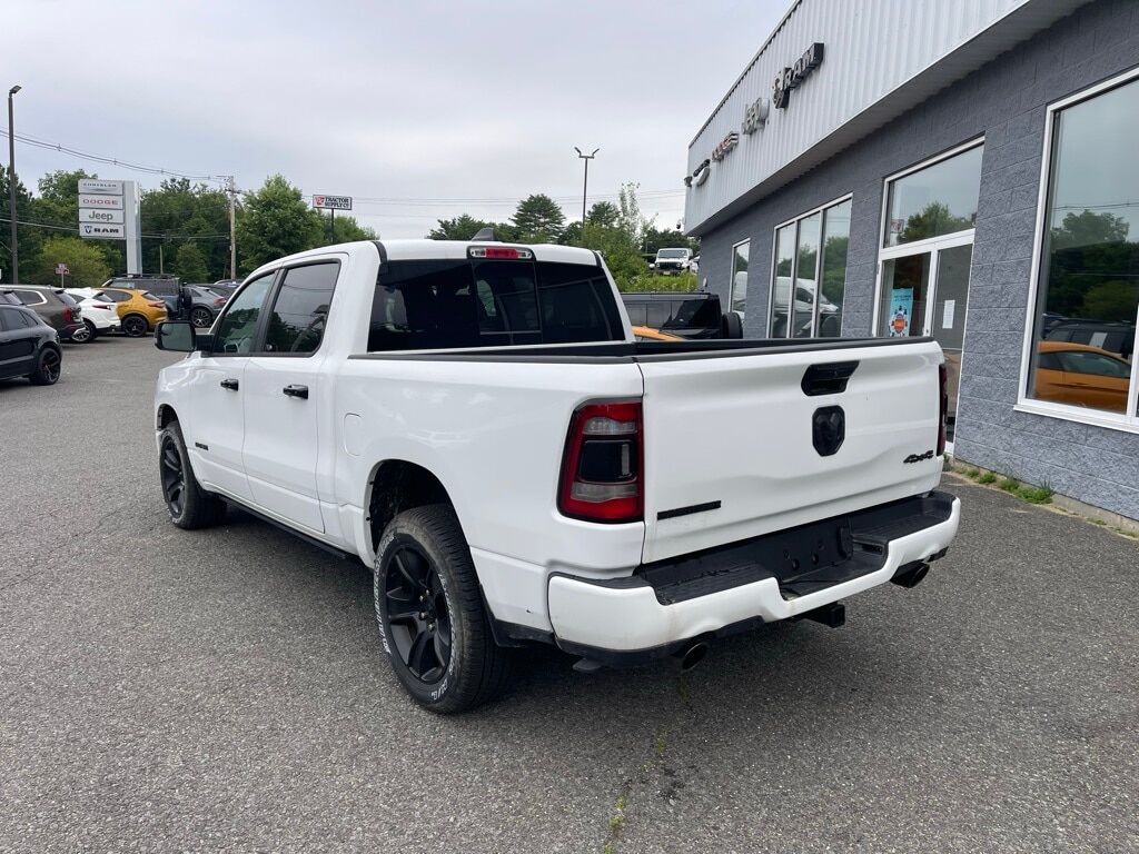 2023 Ram 1500 BIG HORN CREW CAB 4X4 5&#39;7 BOX Orange MA