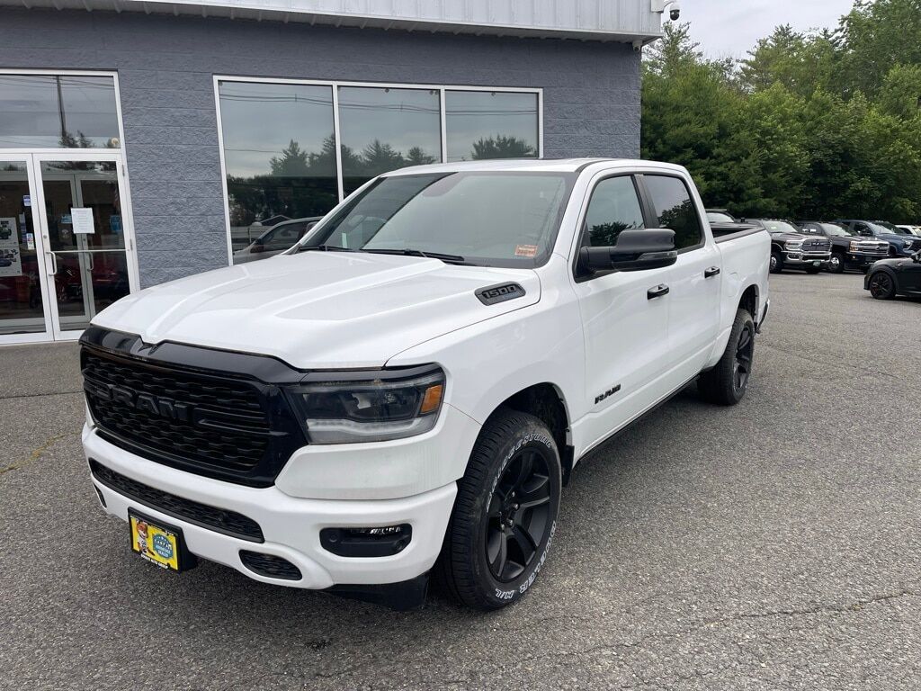 2023 Ram 1500 BIG HORN CREW CAB 4X4 5&#39;7 BOX Orange MA