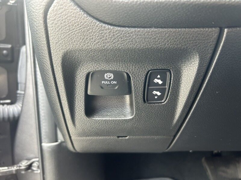 2023 Ram 1500 Big Horn - 1 OWNER - NIGHT EDITION Whitinsville MA