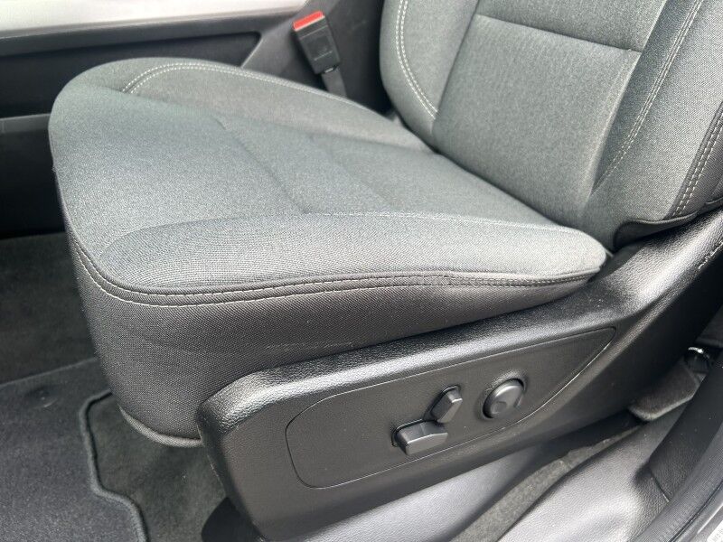 2023 Ram 1500 Big Horn - 1 OWNER - NIGHT EDITION Whitinsville MA