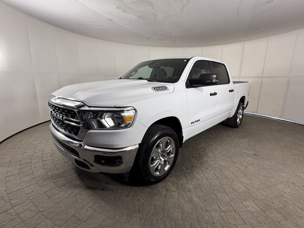 2023 Ram 1500 Big Horn 4x4 Crew Cab Maumee OH