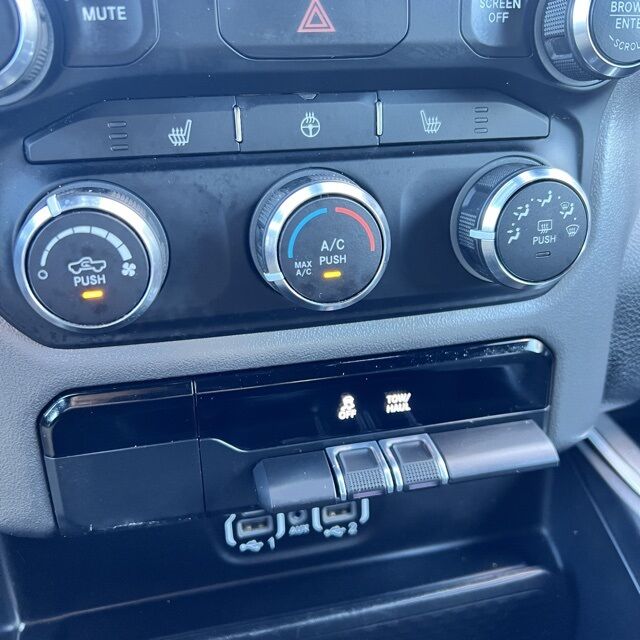 2023 Ram 1500 Big Horn/Lone Star Herrin IL