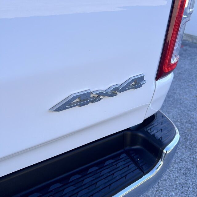 2023 Ram 1500 Big Horn/Lone Star Herrin IL