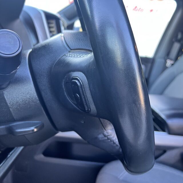 2023 Ram 1500 Big Horn/Lone Star Herrin IL