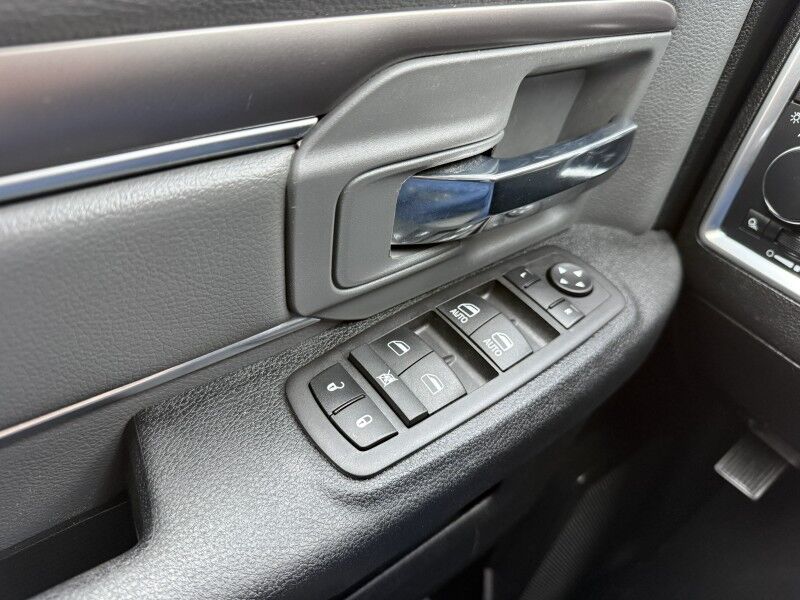 2023 Ram 1500 Classic 4x4 8k mi's SLT Collinsville OK