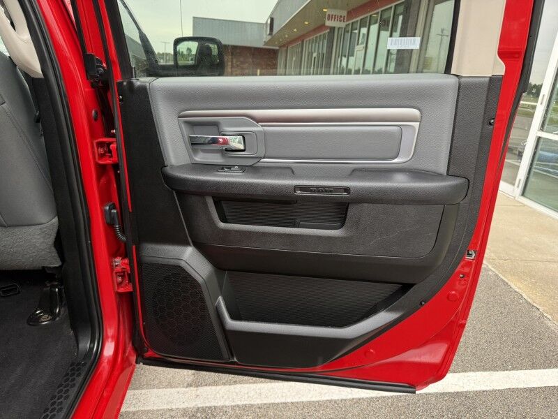 2023 Ram 1500 Classic 4x4 8k mi's SLT Collinsville OK