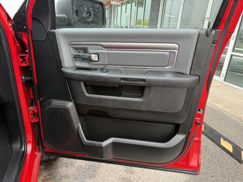 2023 Ram 1500 Classic 4x4 8k mi's SLT Collinsville OK