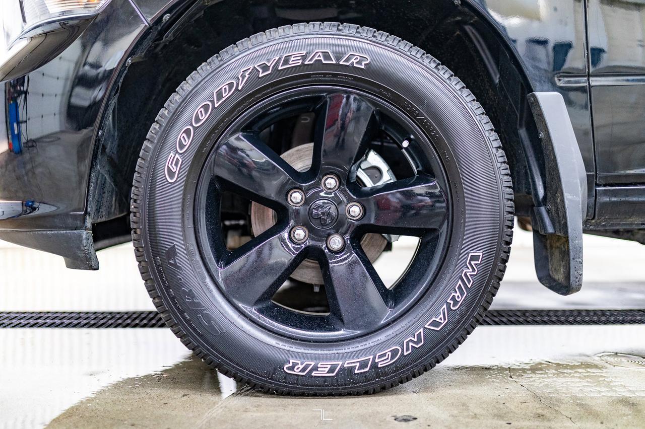 2023 Ram 1500 Classic 4x4 Crew Cab Express BCam Red Deer AB