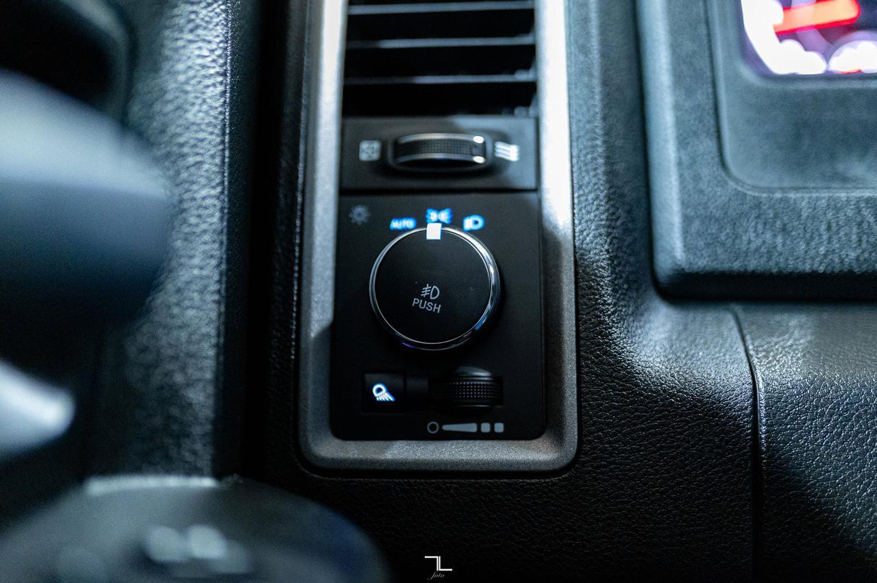 2023 Ram 1500 Classic 4x4 Crew Cab Express BCam Red Deer AB