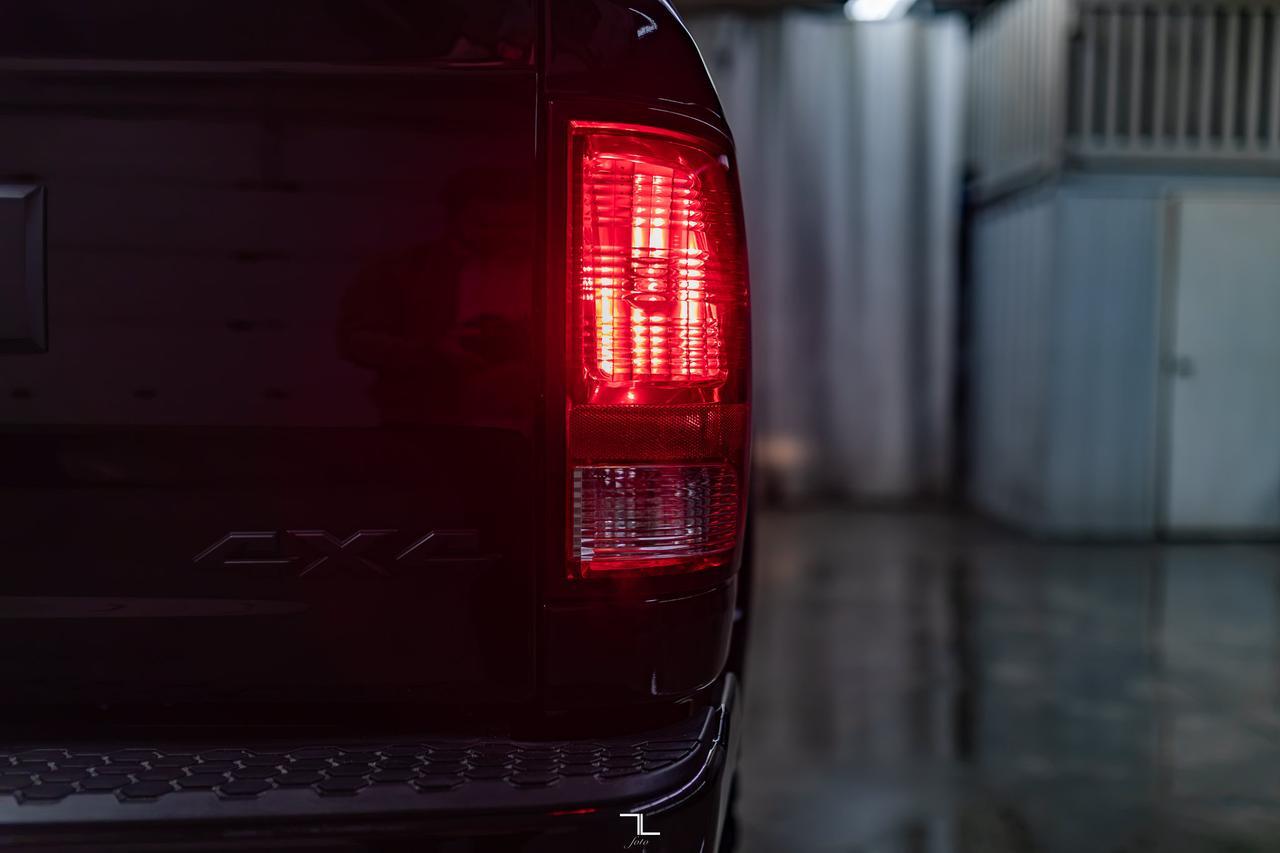 2023 Ram 1500 Classic 4x4 Crew Cab Express Leather BCam Red Deer AB