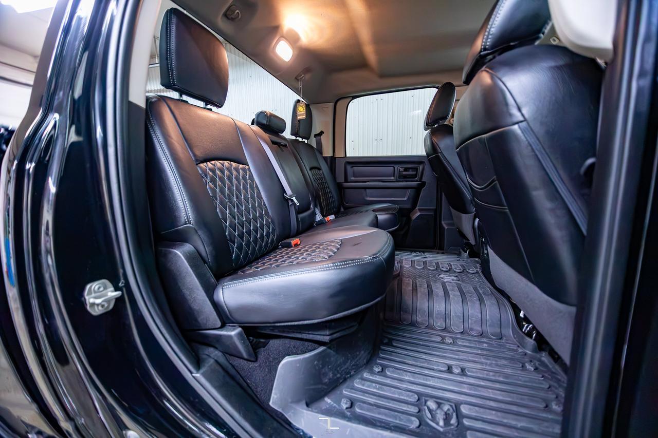 2023 Ram 1500 Classic 4x4 Crew Cab Express Leather BCam Red Deer AB
