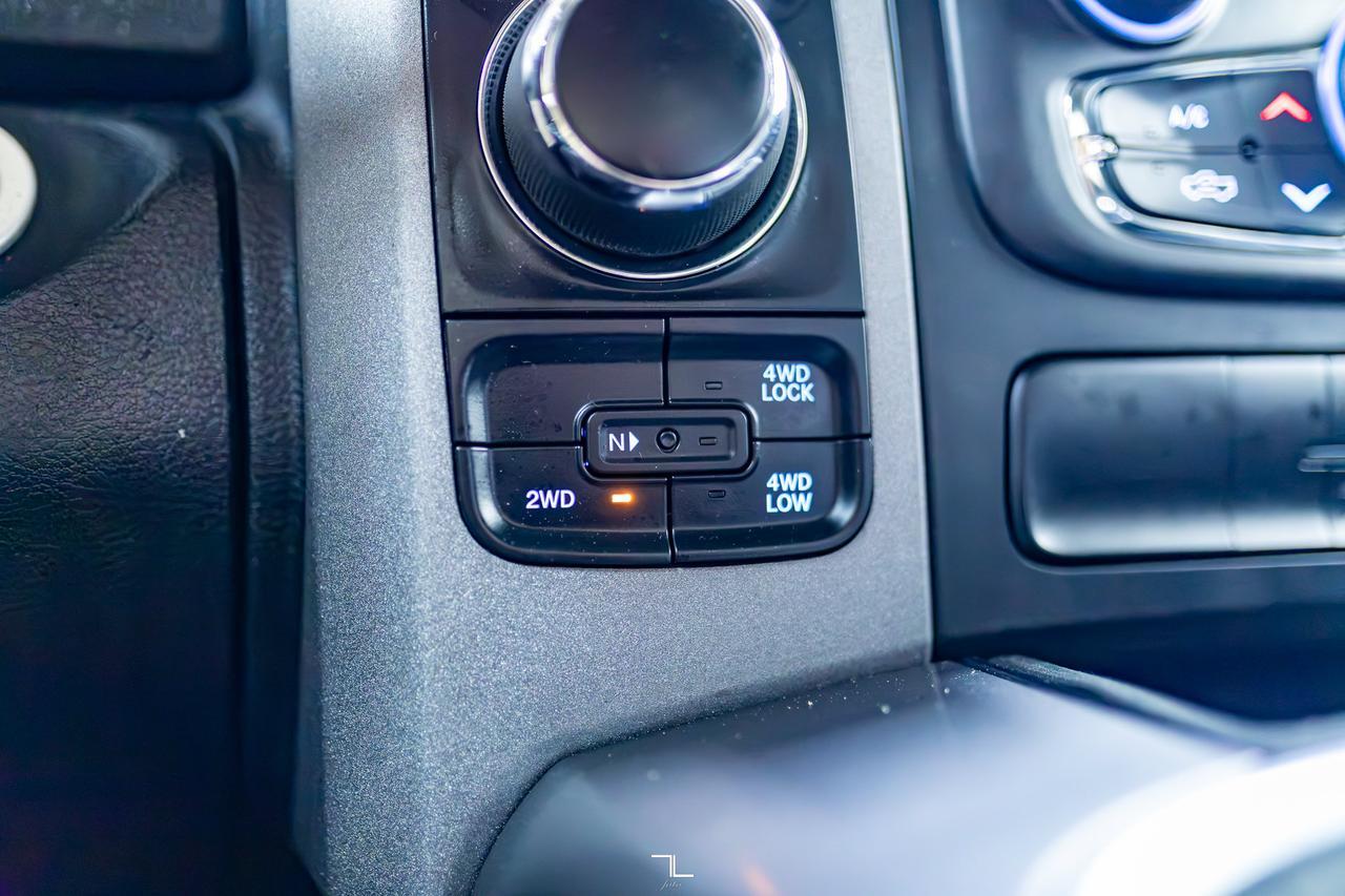 2023 Ram 1500 Classic 4x4 Crew Cab Express Leather BCam Red Deer AB