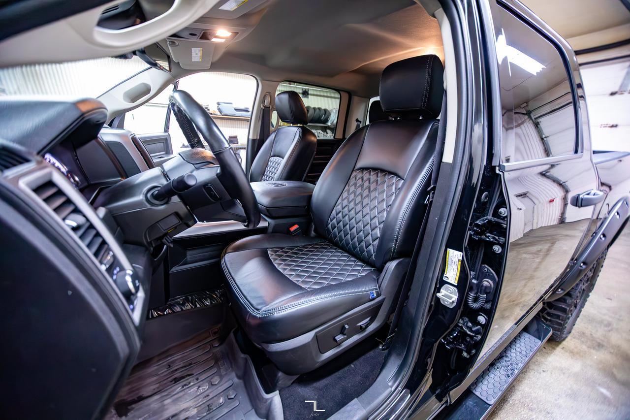 2023 Ram 1500 Classic 4x4 Crew Cab Express Leather BCam Red Deer AB