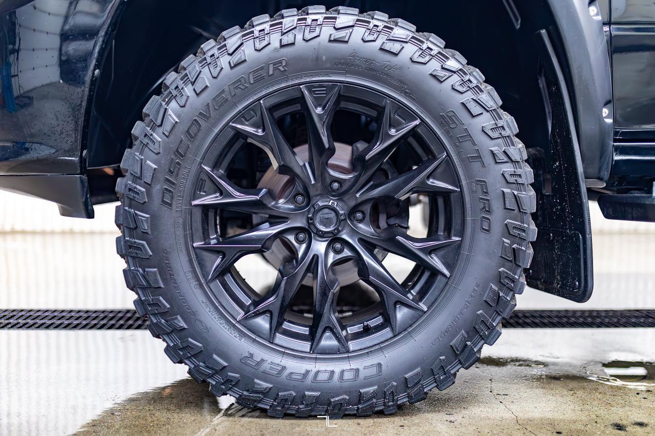 2023 Ram 1500 Classic 4x4 Crew Cab Express Leather BCam Red Deer AB