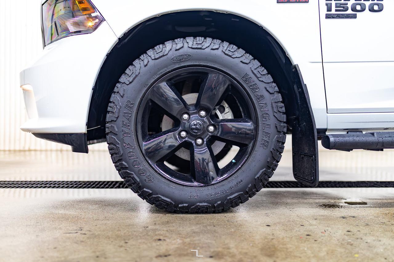 2023 Ram 1500 Classic 4x4 Crew Cab Express PSeat BCam Red Deer AB