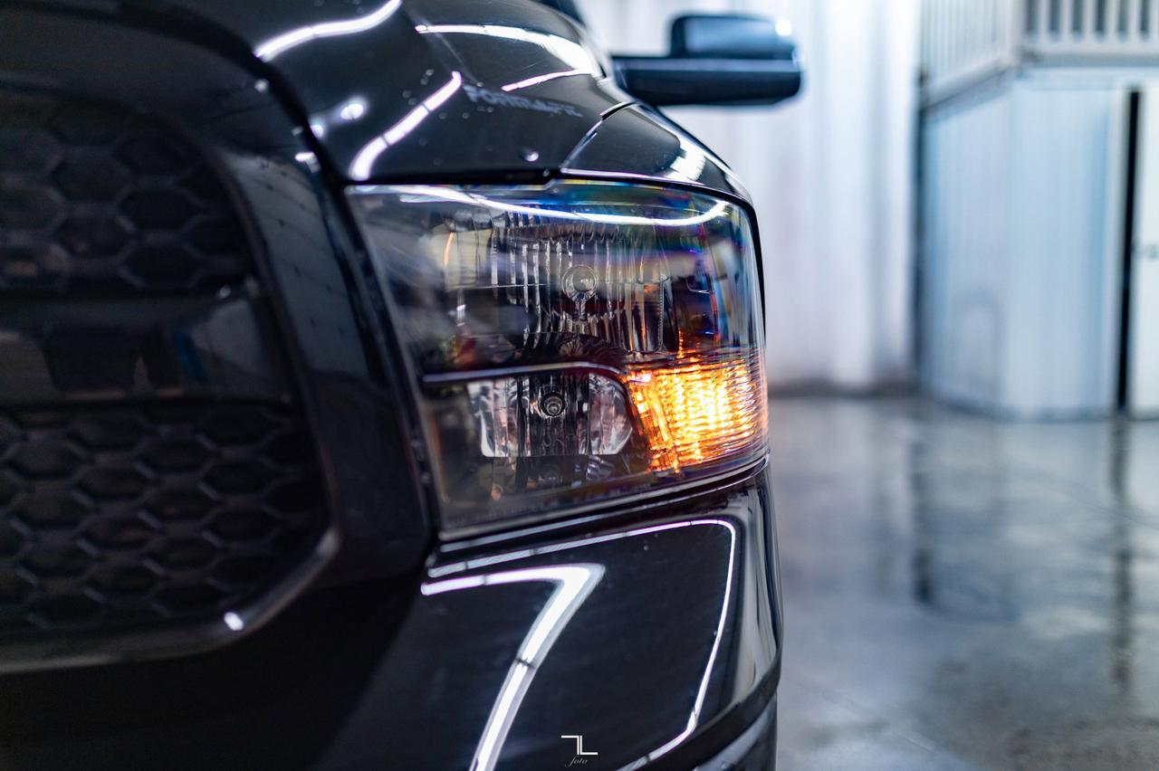 2023 Ram 1500 Classic 4x4 Crew Cab SLT Nav BCam Red Deer AB