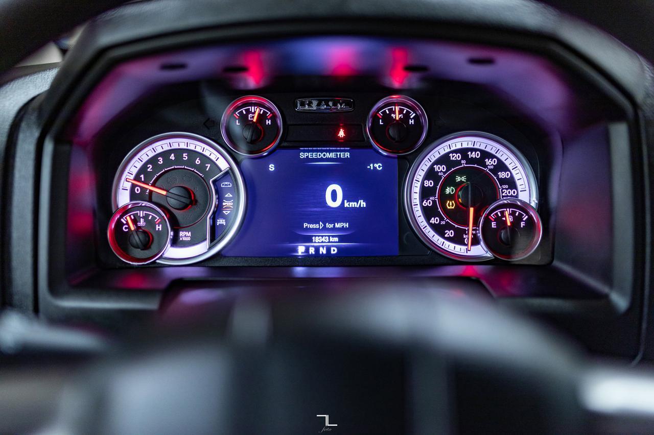 2023 Ram 1500 Classic 4x4 Crew Cab SLT Nav BCam Red Deer AB