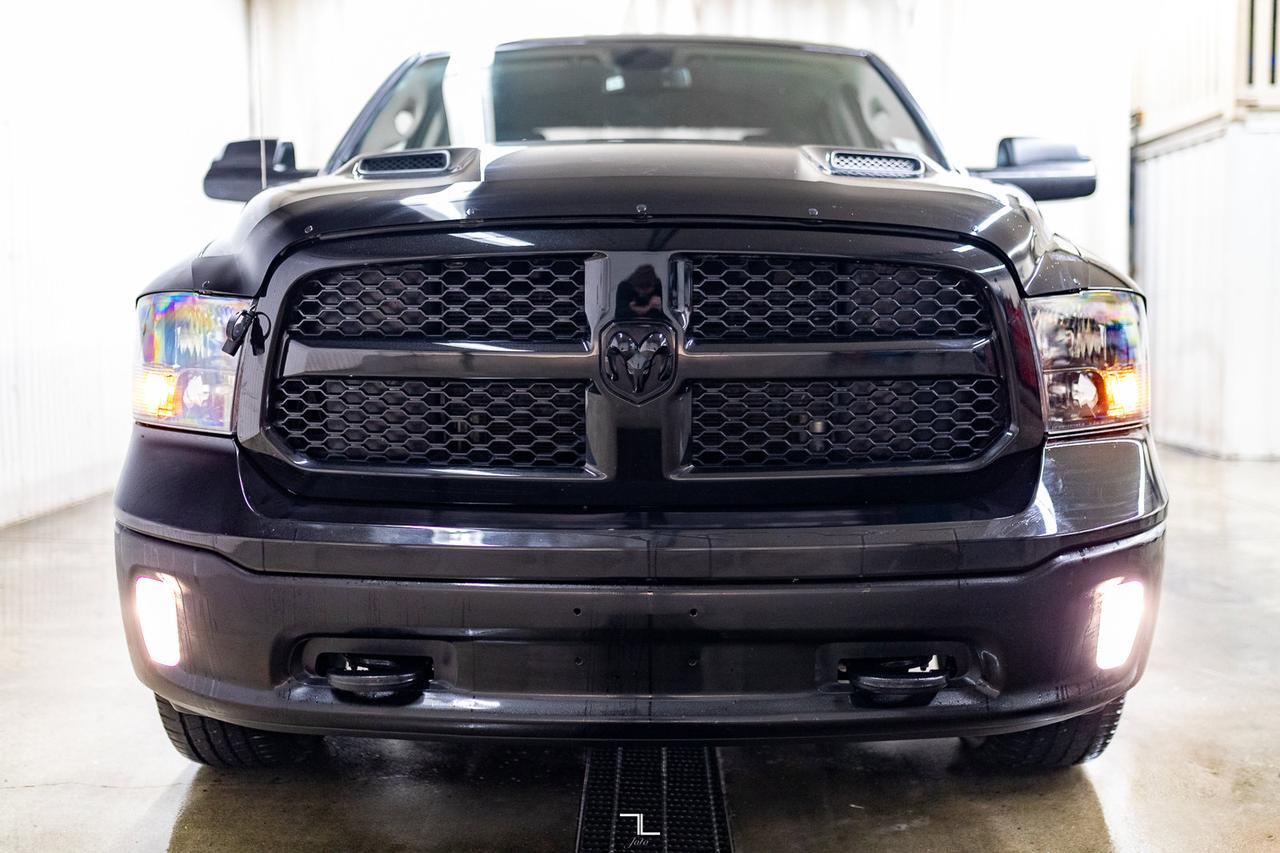 2023 Ram 1500 Classic 4x4 Crew Cab SLT Nav BCam Red Deer AB