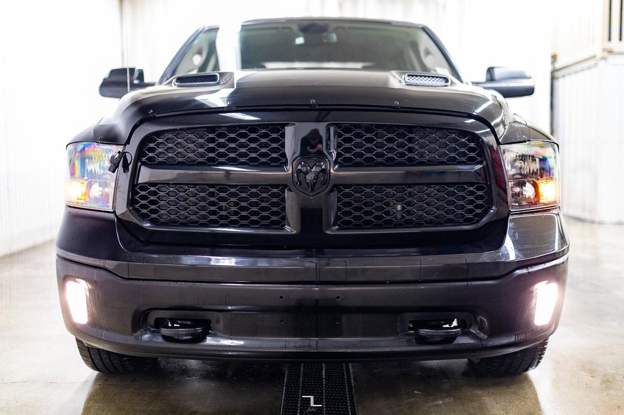 2023 Ram 1500 Classic 4x4 Crew Cab SLT Nav BCam Red Deer AB