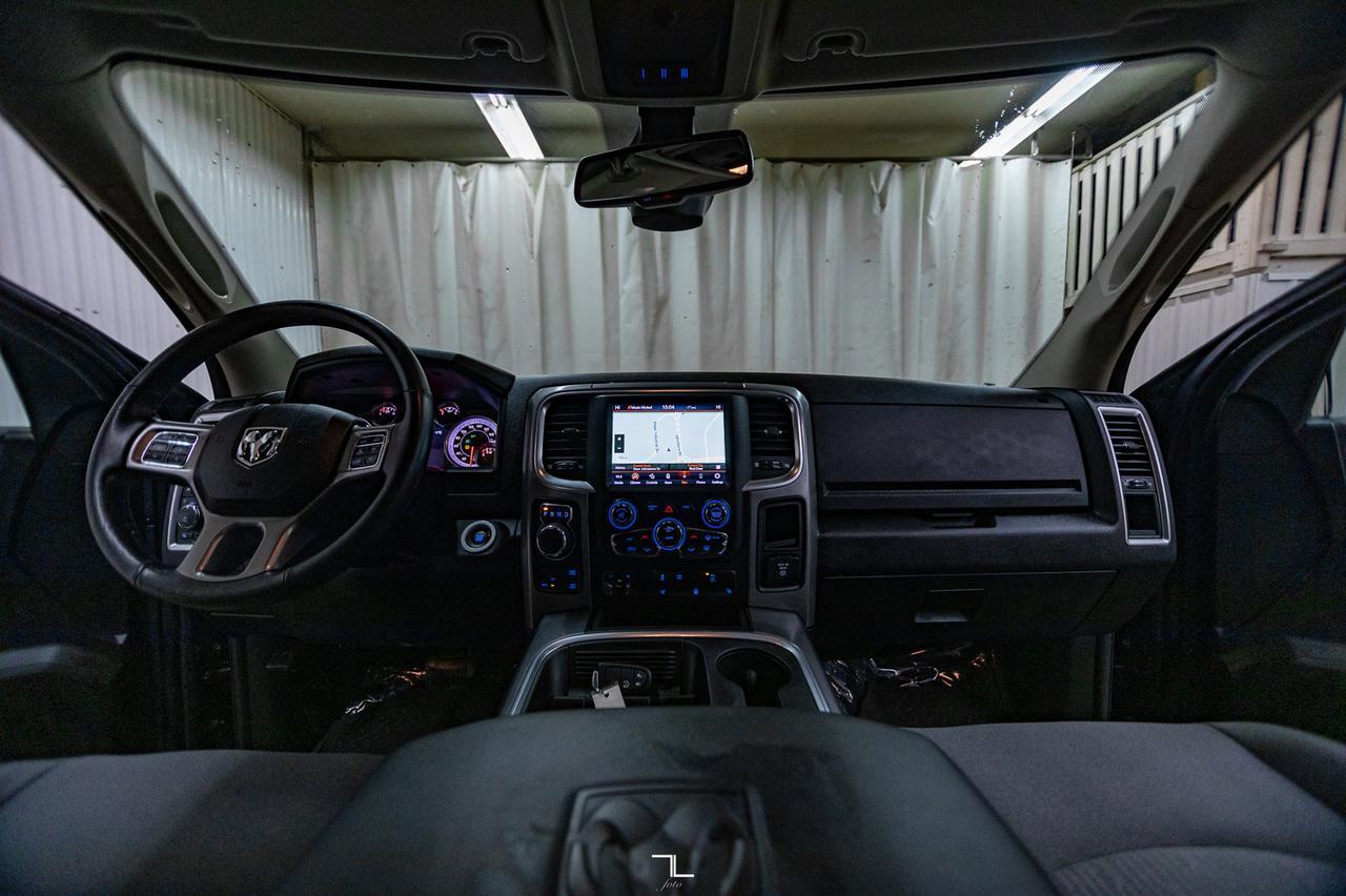 2023 Ram 1500 Classic 4x4 Crew Cab SLT Nav BCam Red Deer AB