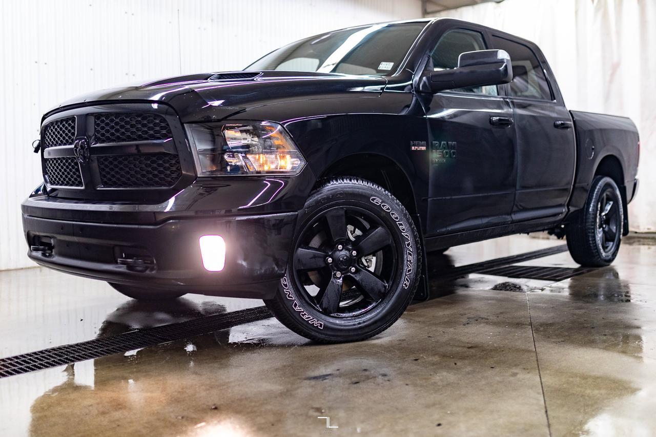 2023 Ram 1500 Classic 4x4 Crew Cab SLT Nav BCam Red Deer AB