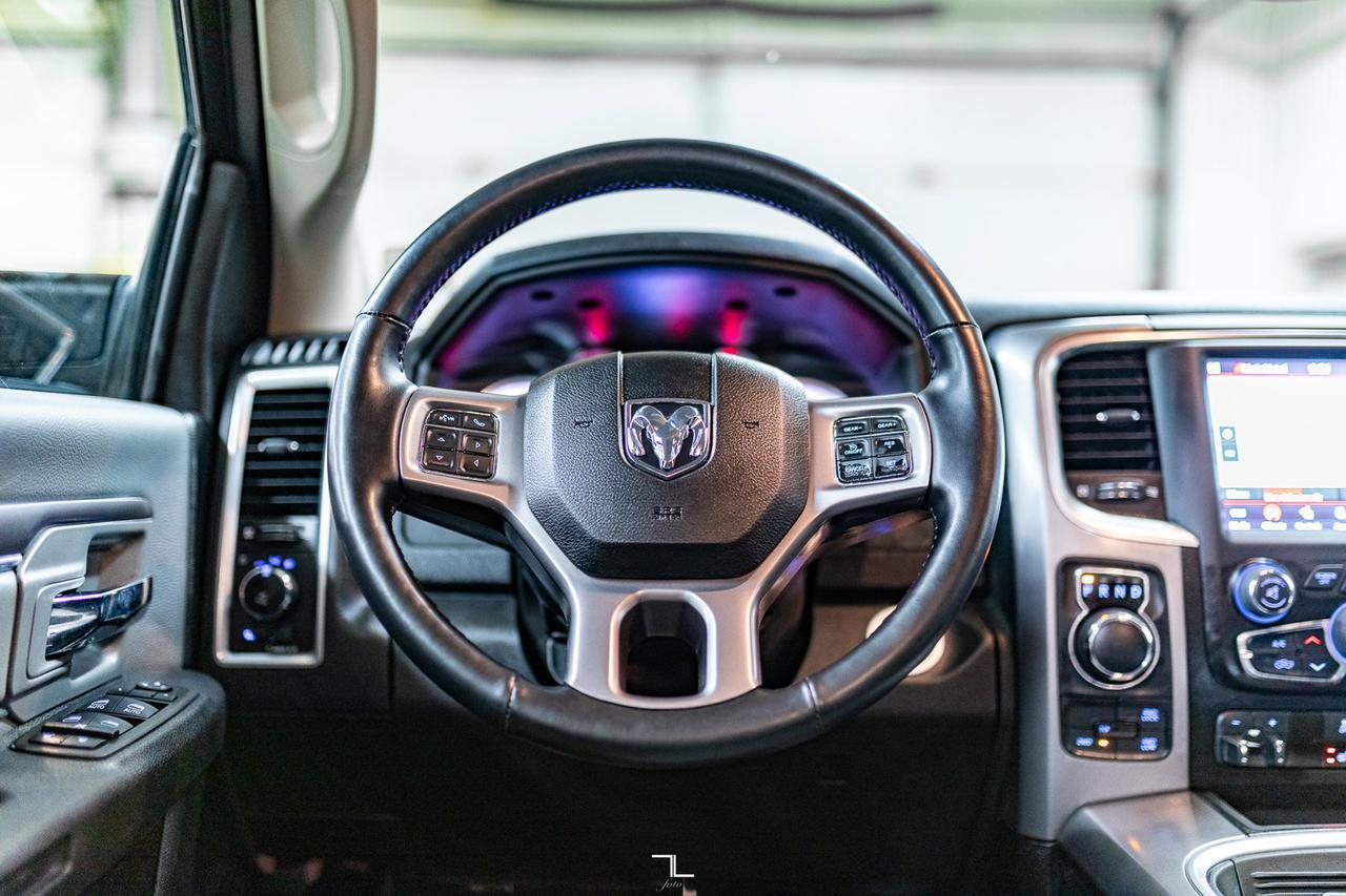 2023 Ram 1500 Classic 4x4 Crew Cab SLT Nav BCam Red Deer AB