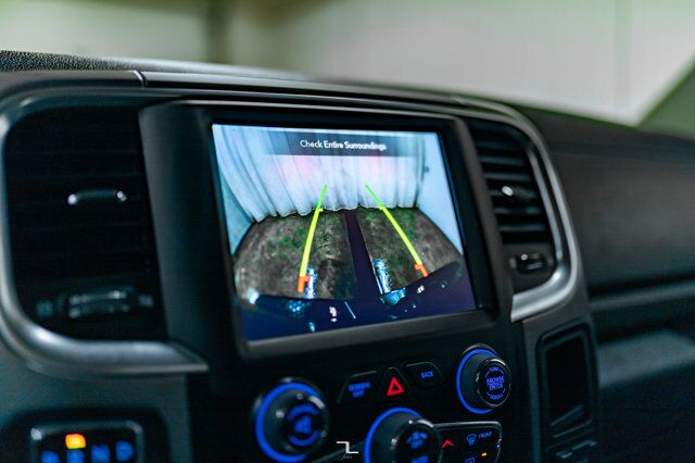 2023 Ram 1500 Classic 4x4 Crew Cab SLT Nav BCam Red Deer AB